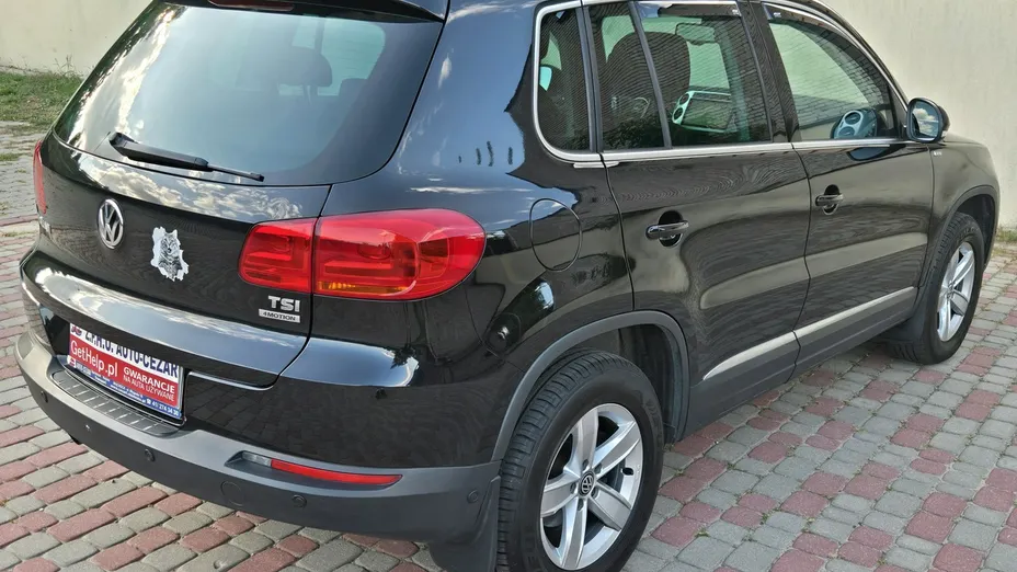 VOLKSWAGEN Tiguan -