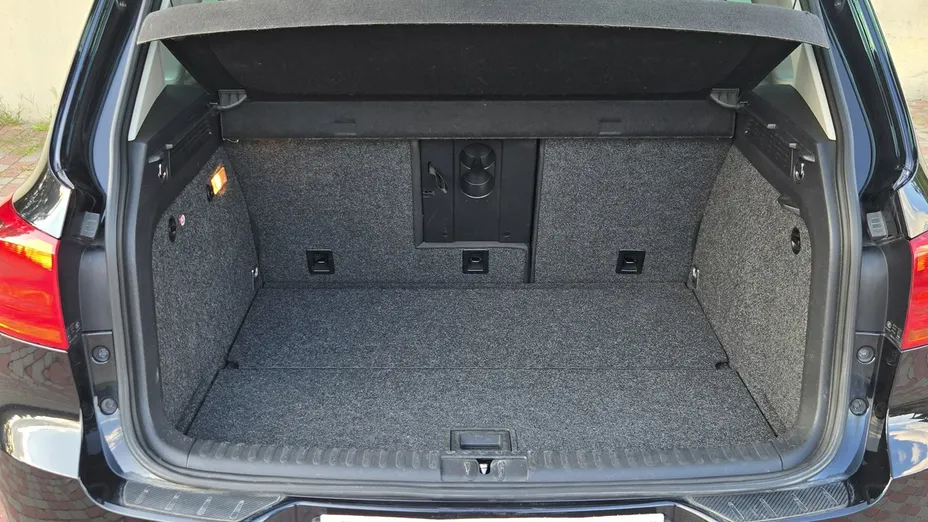 VOLKSWAGEN Tiguan -