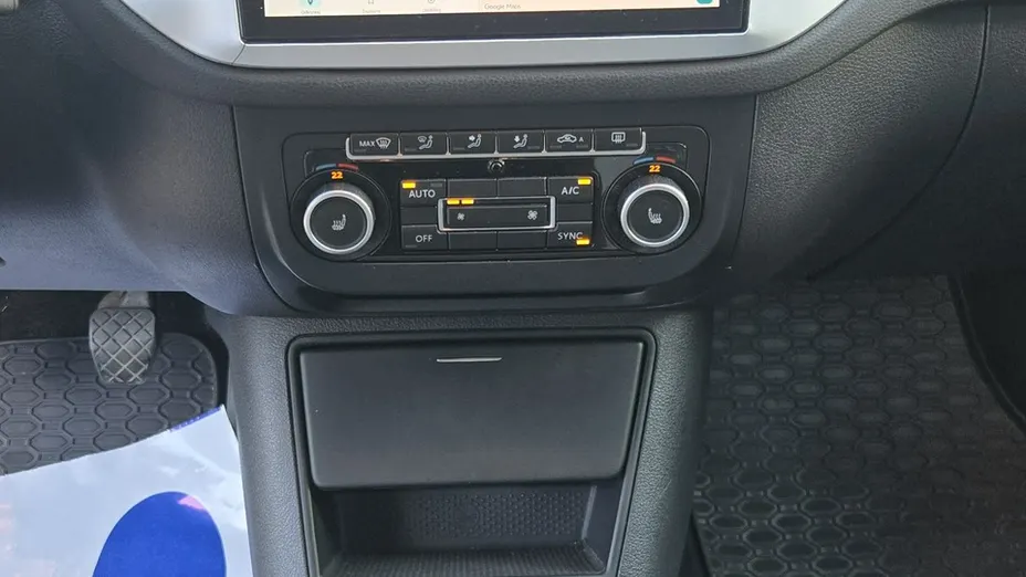 VOLKSWAGEN Tiguan -