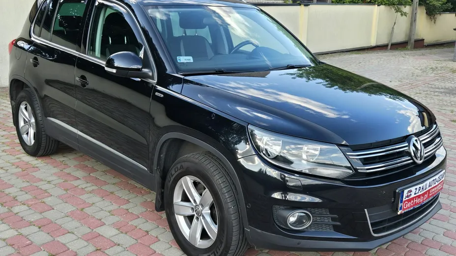 VOLKSWAGEN Tiguan -