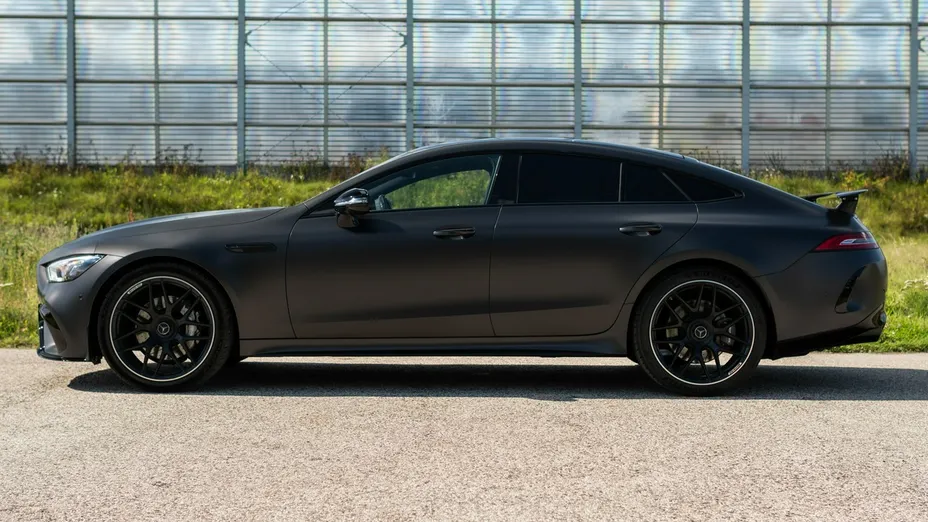 MERCEDES-BENZ AMG GT -