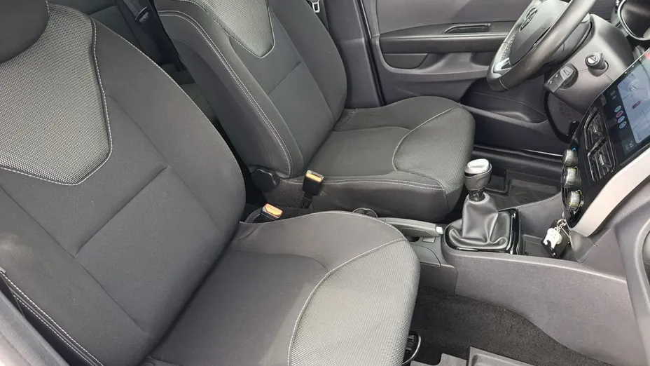 RENAULT Clio -