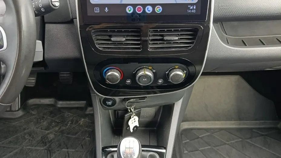 RENAULT Clio -