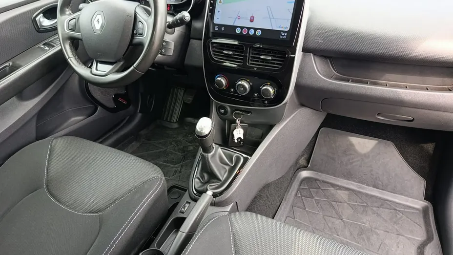 RENAULT Clio -