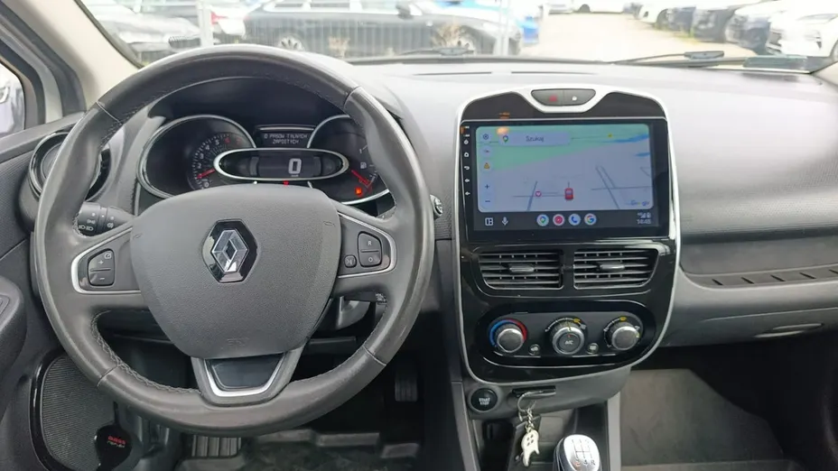 RENAULT Clio -
