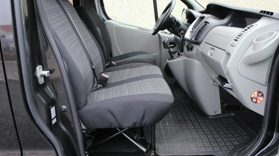 RENAULT Trafic -