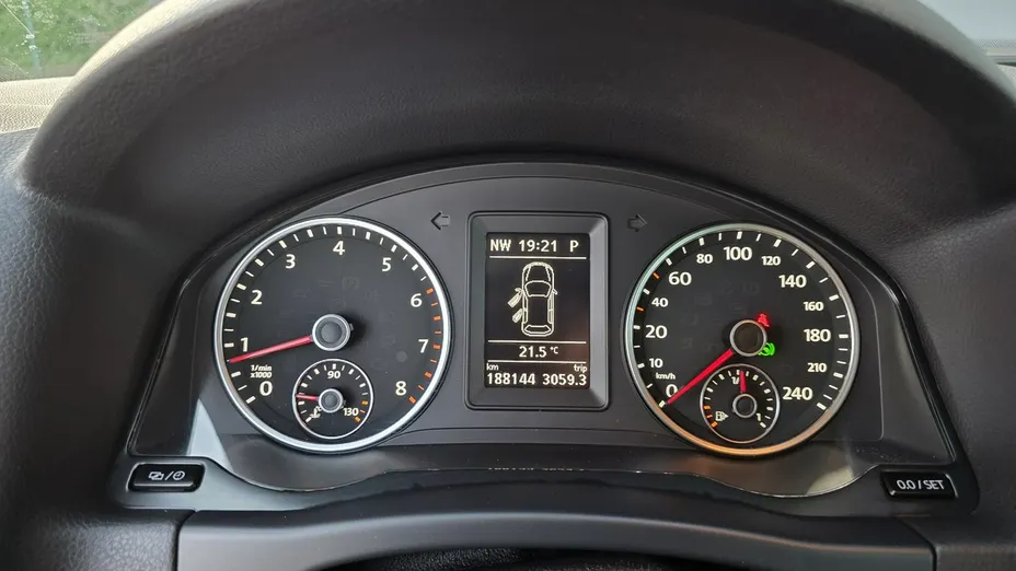 VOLKSWAGEN Tiguan -