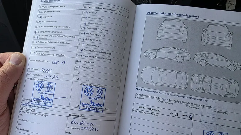 VOLKSWAGEN Tiguan -