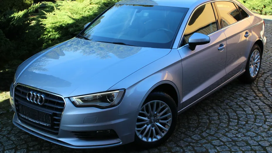 AUDI A3 Limousine -