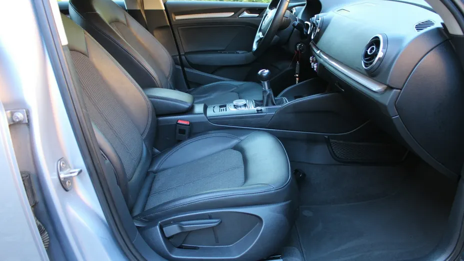 AUDI A3 Limousine -