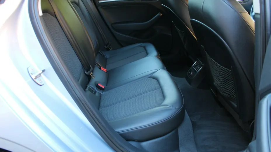 AUDI A3 Limousine -