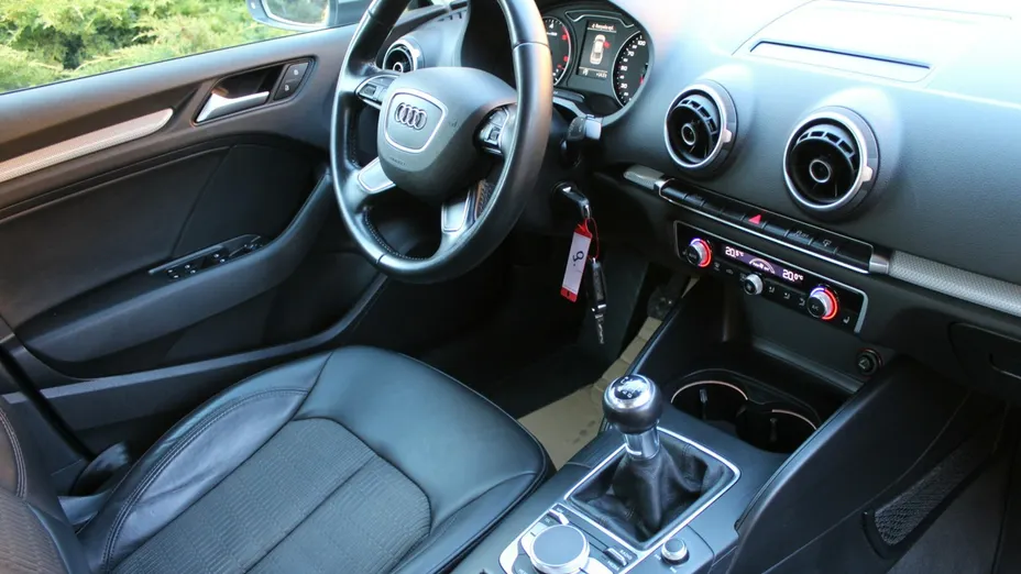 AUDI A3 Limousine -