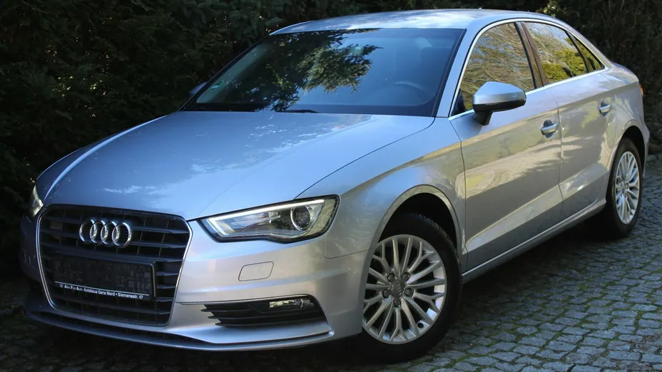AUDI A3 Limousine -