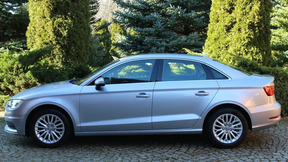 AUDI A3 Limousine -
