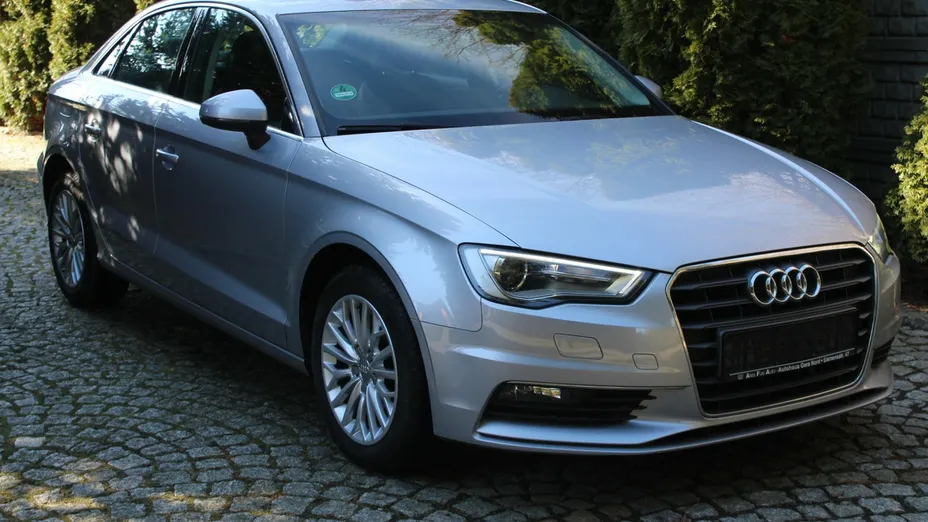 AUDI A3 Limousine -
