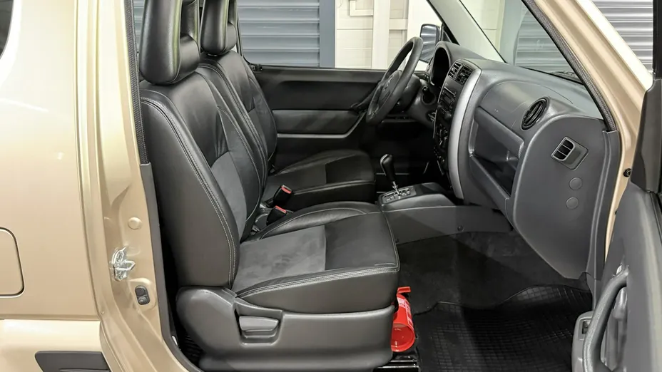 SUZUKI Jimny -