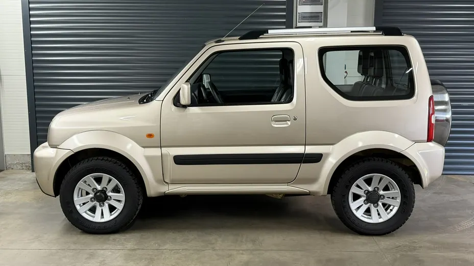 SUZUKI Jimny -