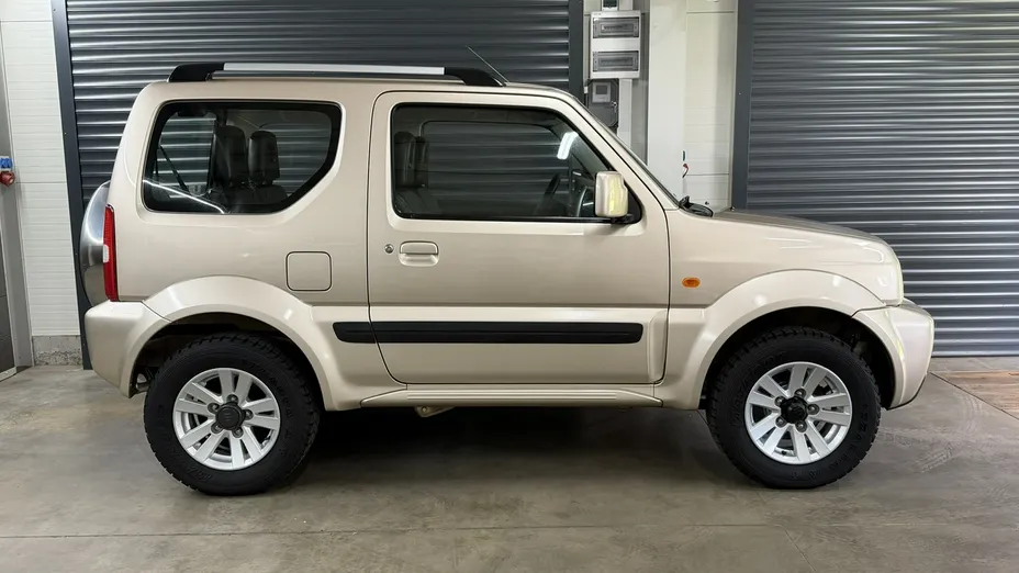 SUZUKI Jimny -