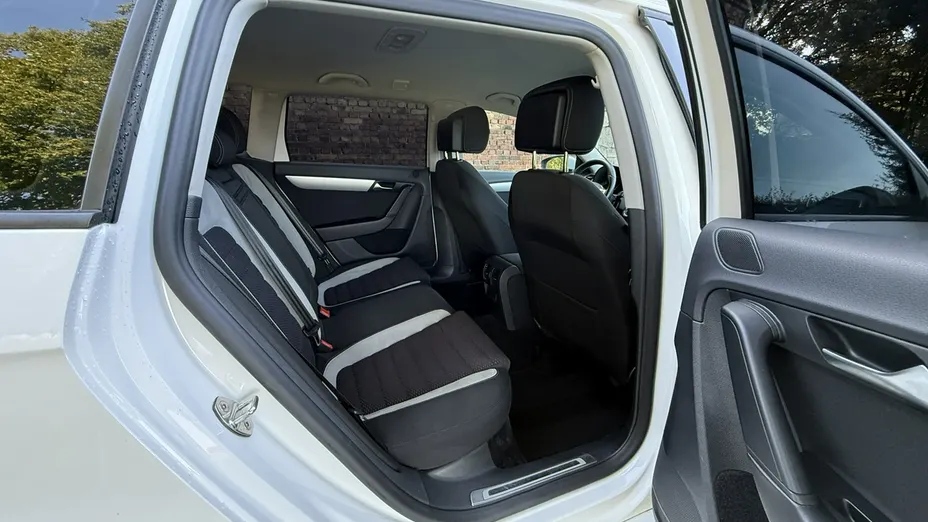 VOLKSWAGEN Passat -