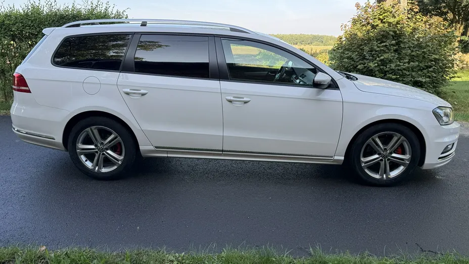 VOLKSWAGEN Passat -