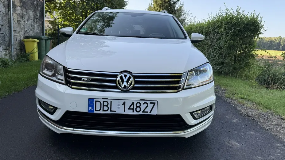 VOLKSWAGEN Passat -