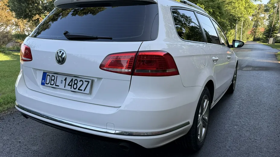VOLKSWAGEN Passat -