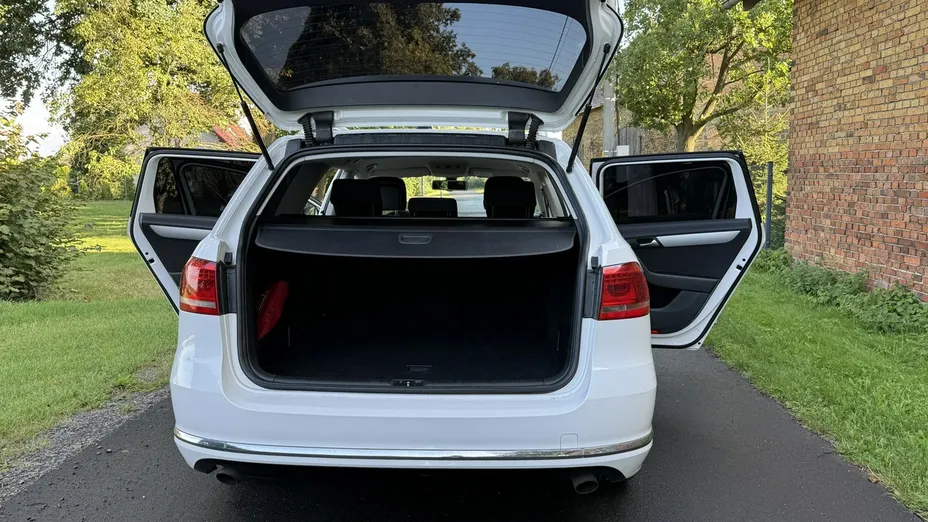 VOLKSWAGEN Passat -