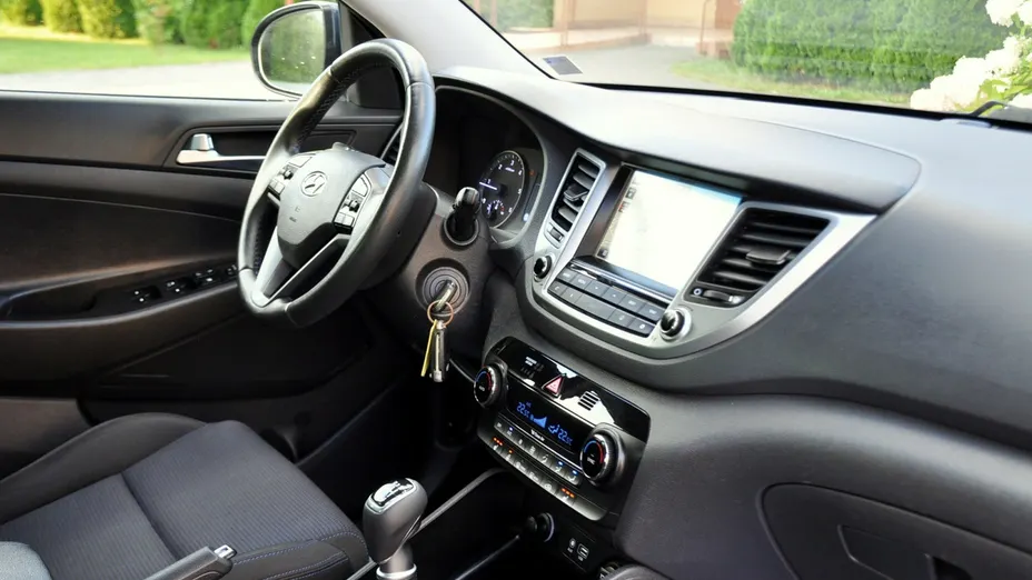 HYUNDAI Tucson -