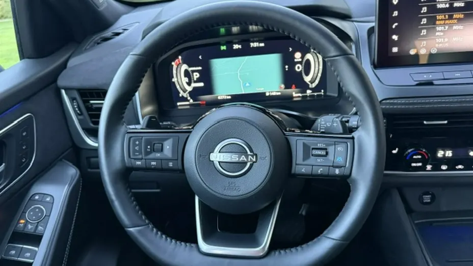 NISSAN Qashqai -