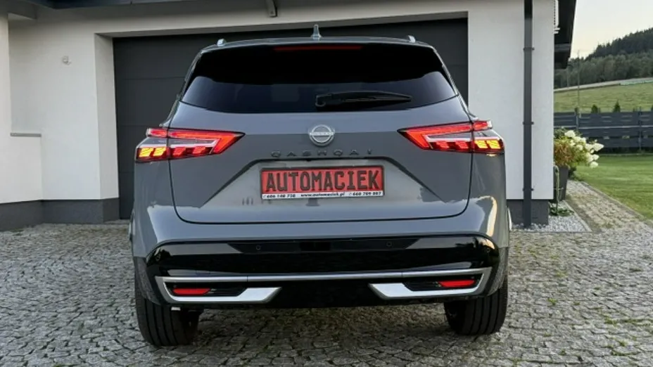 NISSAN Qashqai -