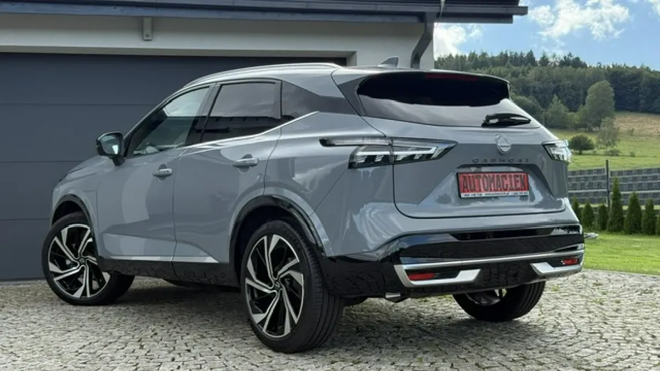 NISSAN Qashqai -