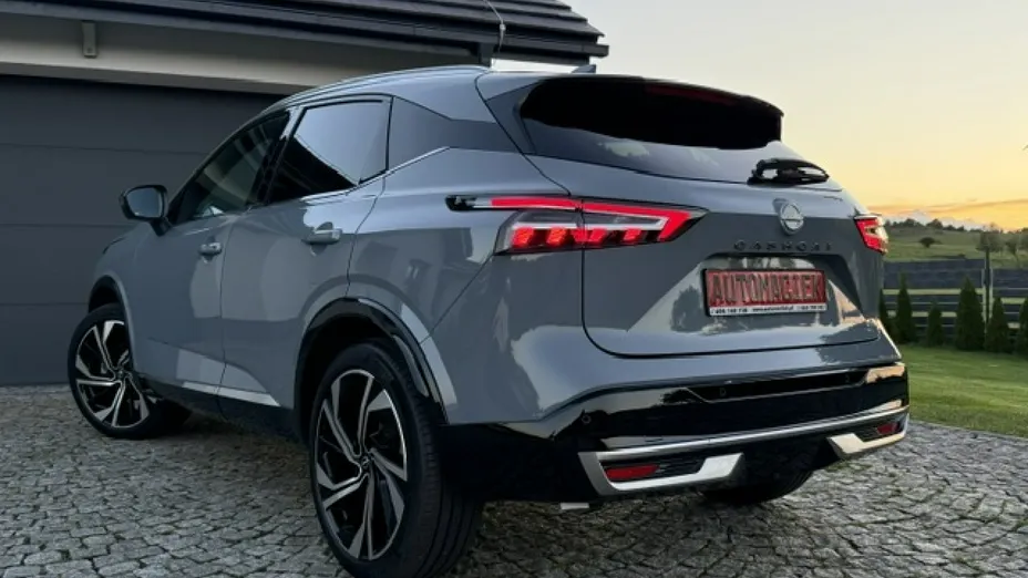 NISSAN Qashqai -