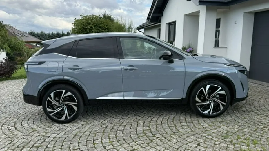 NISSAN Qashqai -