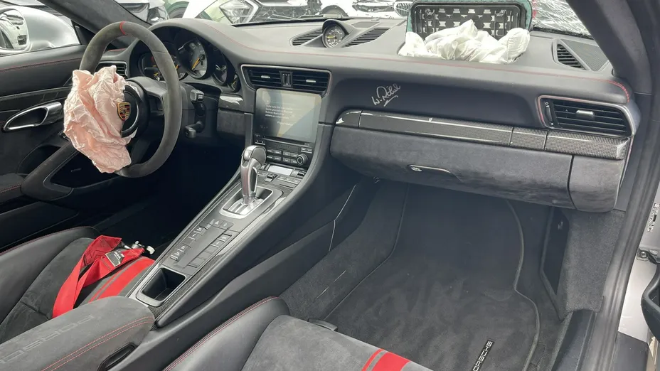 PORSCHE 911 -
