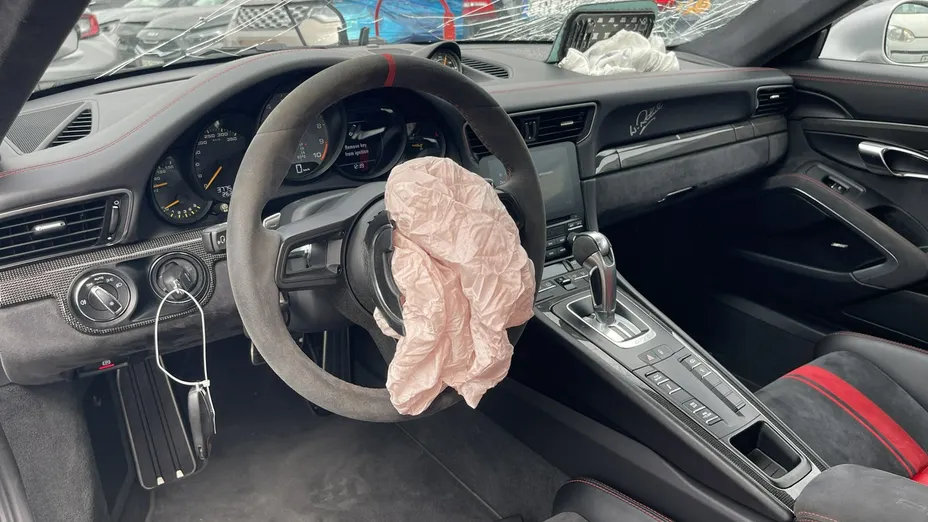 PORSCHE 911 -
