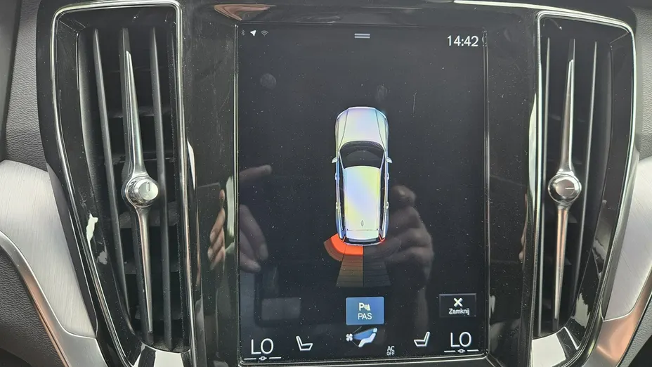 VOLVO V60 -