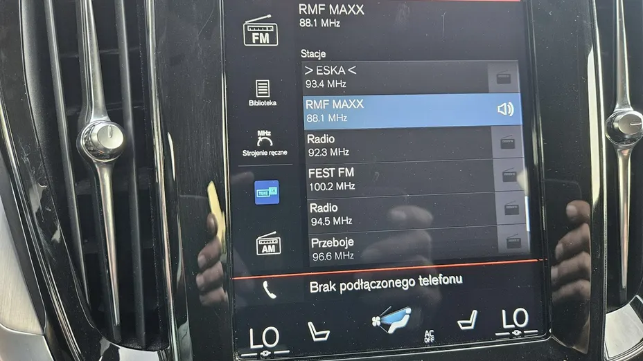 VOLVO V60 -