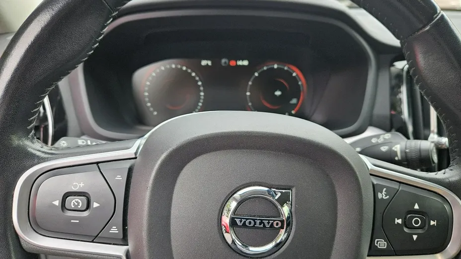 VOLVO V60 -