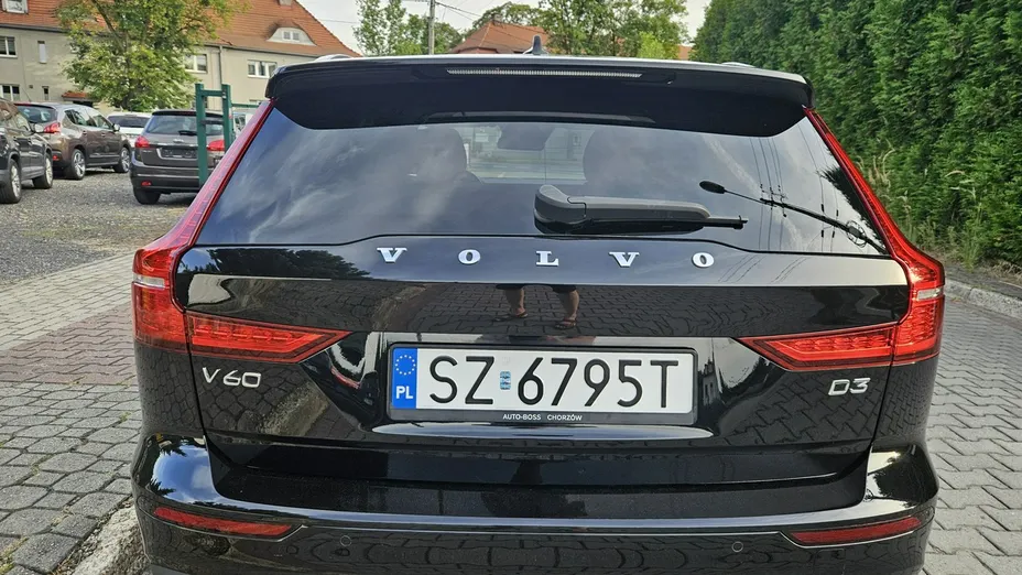 VOLVO V60 -