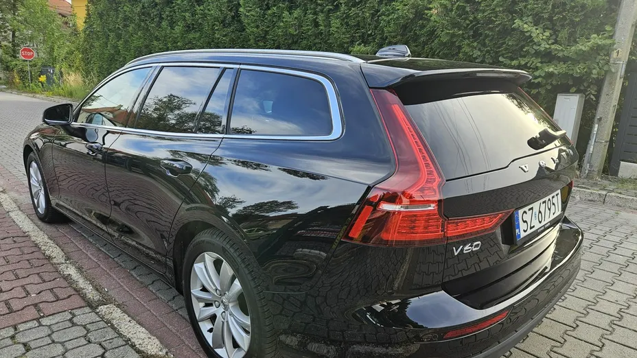VOLVO V60 -