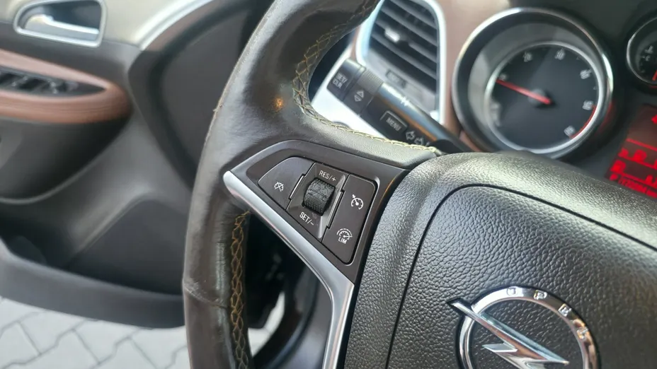OPEL Mokka -