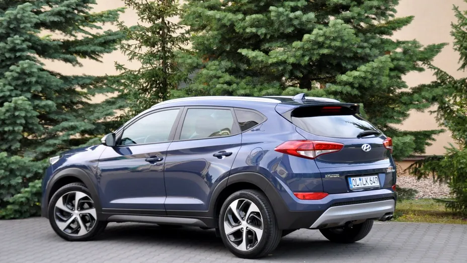 HYUNDAI Tucson -
