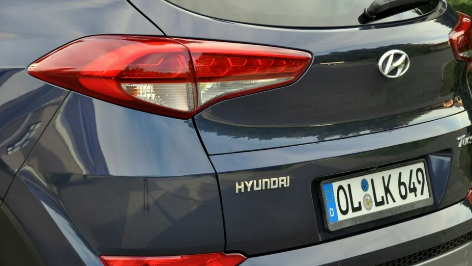 HYUNDAI Tucson -