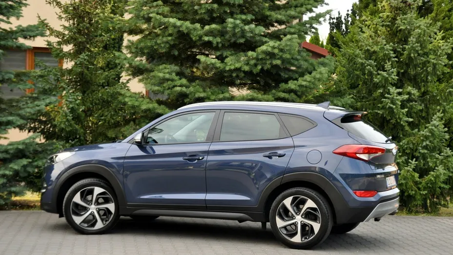 HYUNDAI Tucson -