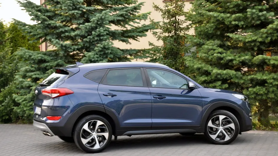 HYUNDAI Tucson -