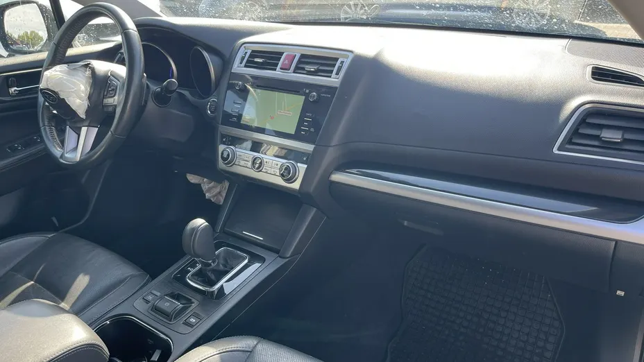 SUBARU Outback -