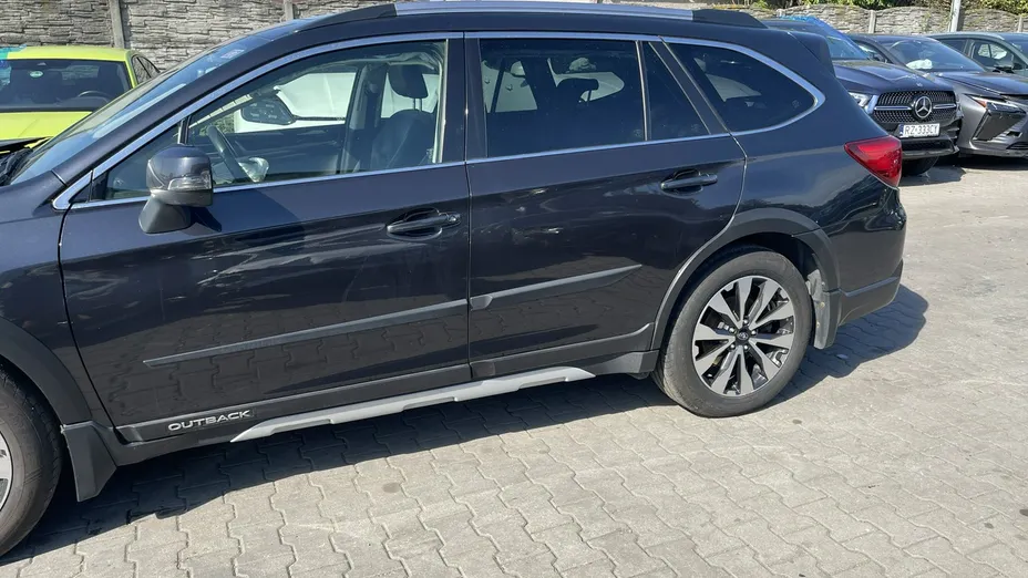 SUBARU Outback -