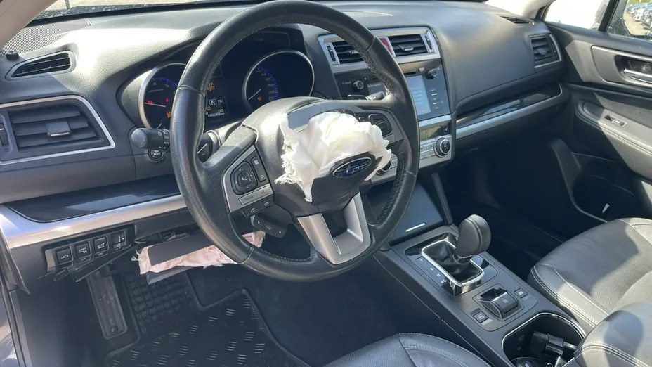 SUBARU Outback -