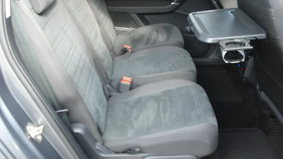 VOLKSWAGEN Touran -