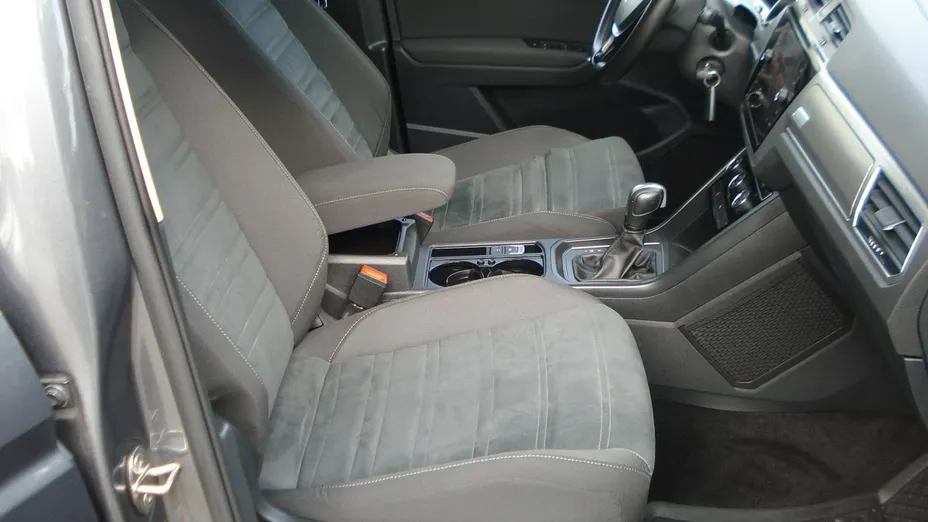 VOLKSWAGEN Touran -
